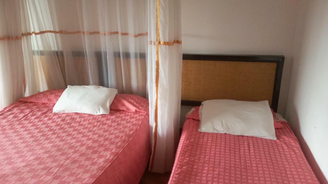 Hotel Cathay Накуру Екстериор снимка